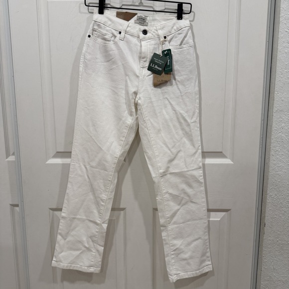 L.L. Bean Denim - NWT ‎ L. L. Bean 4 Petite White Denim Pants Beach Cruise Classic Fit NWT Classy